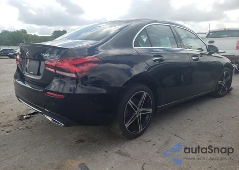 2019 Mercedes-Benz A 220 4Matic из США, поврежденный, VIN WDD3G4FB4KW035056